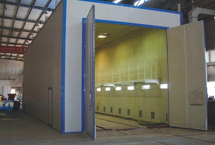 sand blasting booth.jpg